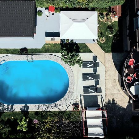 Lux Apartments With Pool Dex Zemun Polje Exterior foto