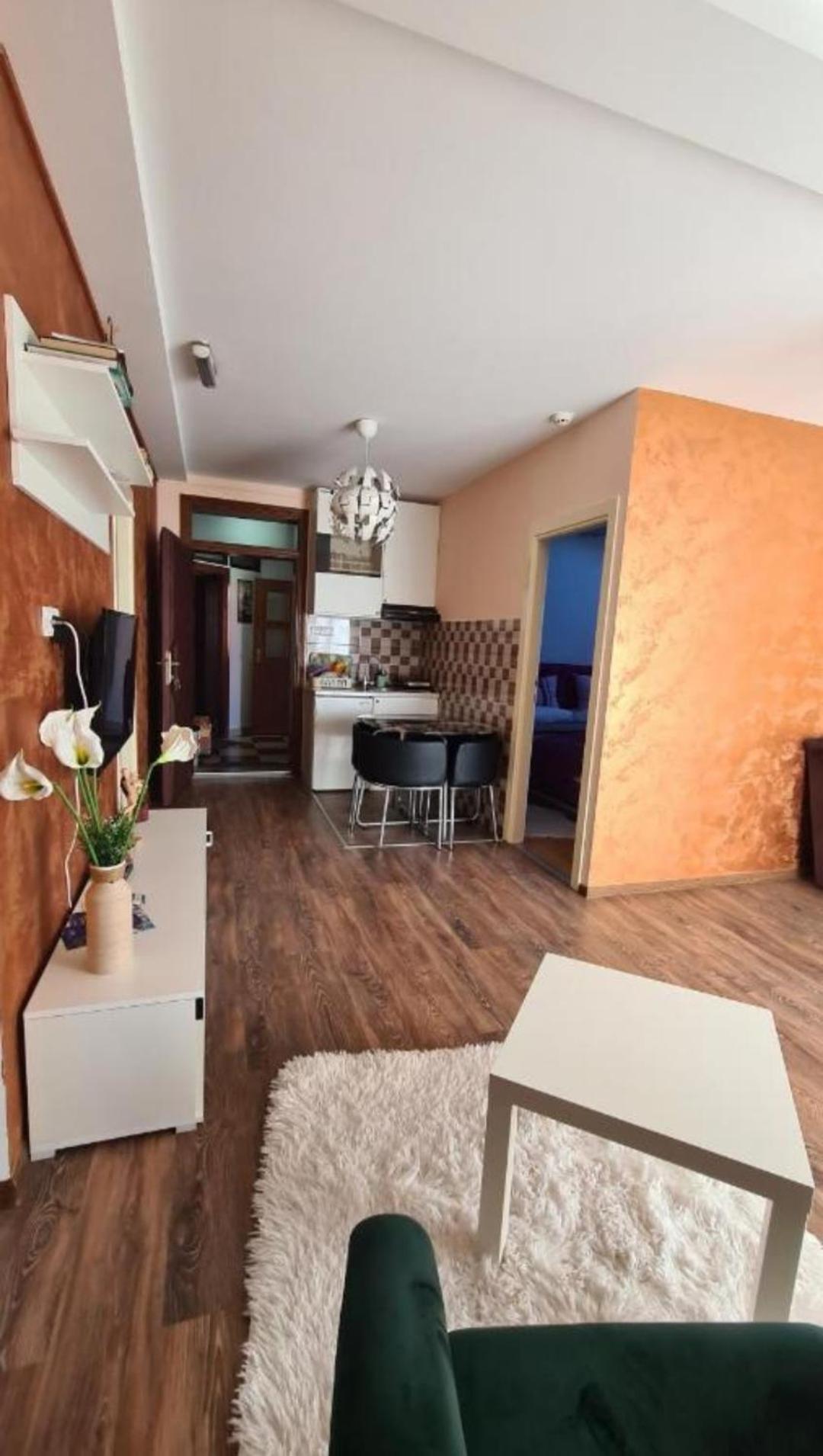 Lux Apartments With Pool Dex Zemun Polje Exterior foto